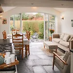 Plosh House